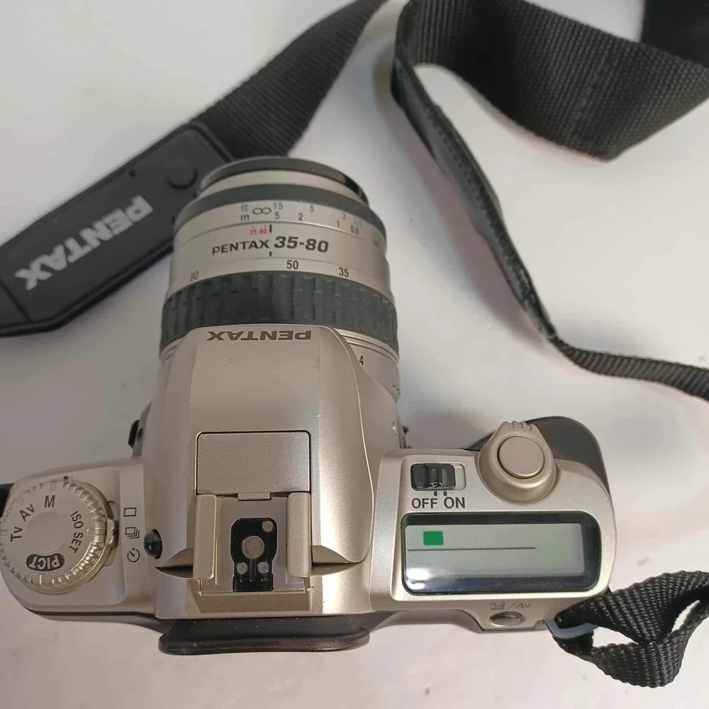 Vintage Pentax ZX-50‎ 35mm SLR Film Camera with Pentax 35-80mm Lens *Untested*